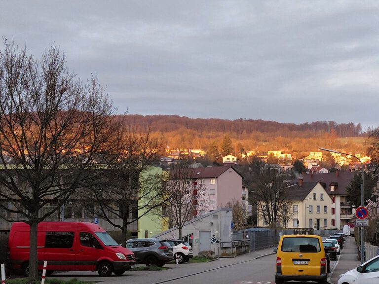 Spuren im Licht – zwischen Aufbruch und leisen Zweifeln